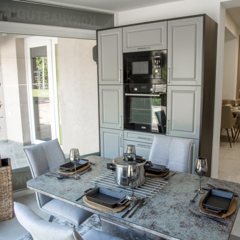 Axel Bútor Konyhastúdió Székesfehérvár